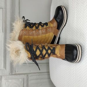 Sorel youth Tofino II Boots Sz 3 waterproof winter